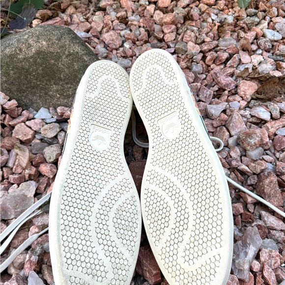 Adidas - Picture 11 of 14